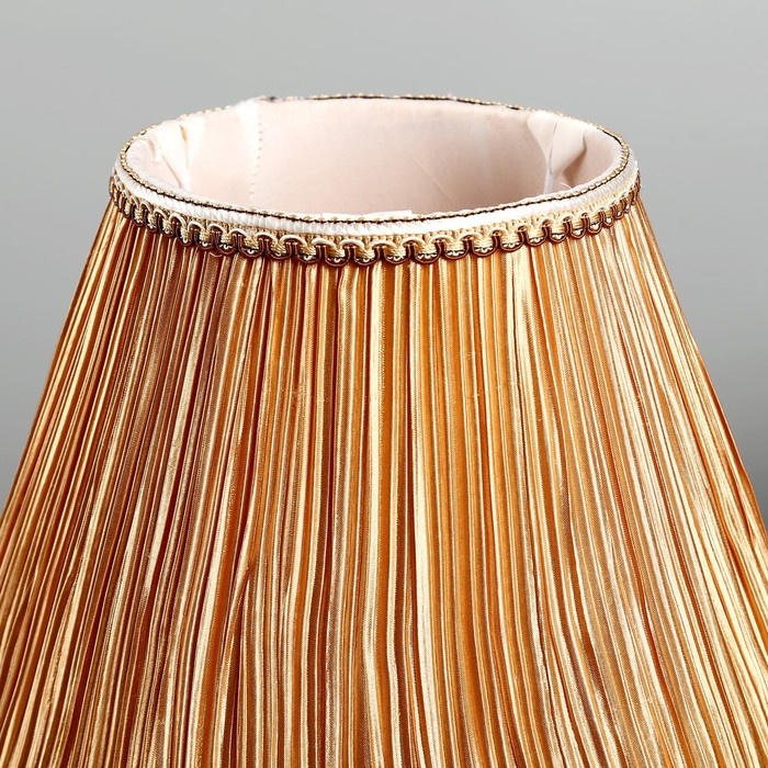 Лампа настольная "Аманда" 1х40Вт Е27 220В золото-черный 25х25х39 см RISALUX