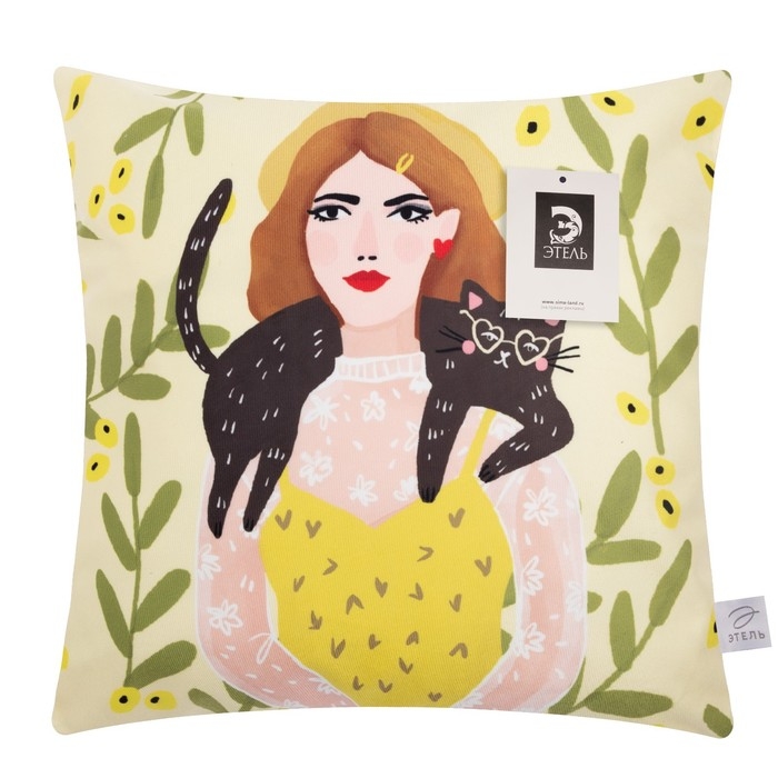 Наволочка декоративная Этель &laquo;Девушка с котом&raquo; 40х40 см, 100% п/э, велюр