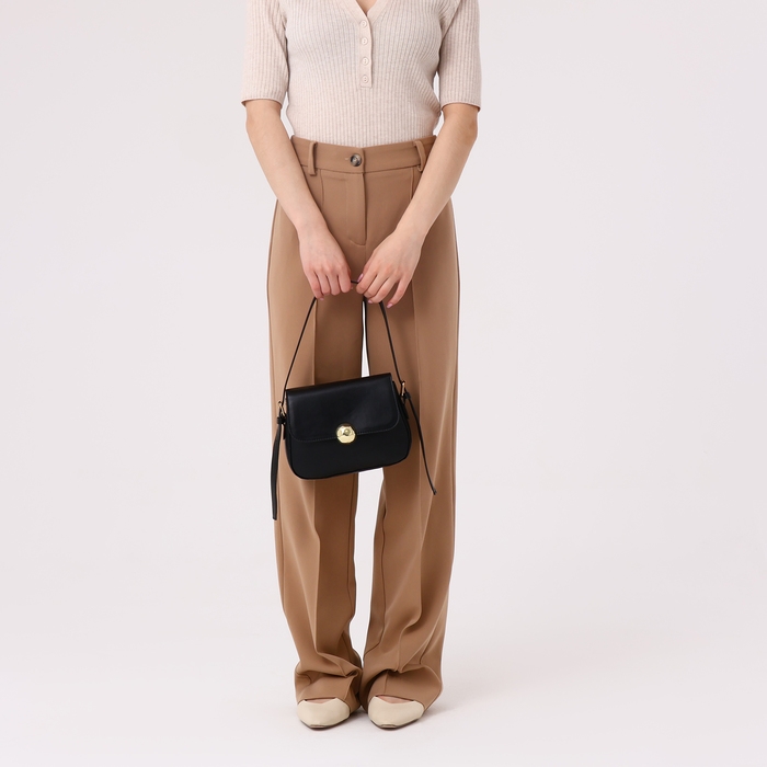 Сумка-мессенджер на магните, цвет чёрный