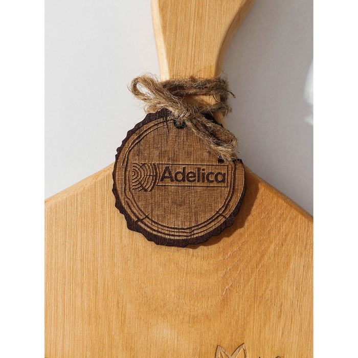 Набор досок разделочных на подставке Adelica &laquo;Дом&raquo;, 2 шт, 35x18x2.5 и 32x18x2,5 см, цельный массив кедра, цвет молочный