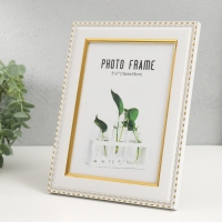 Фоторамка пластик 13х18 см "Золотые волны и точки" белый 16,6х21,6 см Фоторамка пластик 13х18 см "Золотые волны и точки" белый 16,6х21,6 см