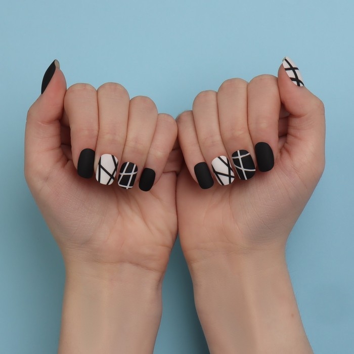 Накладные ногти &laquo;Black&raquo;, 12 шт, с клеевыми пластинами, форма мягкий квадрат, цвет чёрный/белый