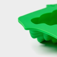 Форма для выпечки новогодняя Доляна &laquo;Ёлки&raquo;, силикон, 31,5&times;19&times;3 см, 5 ячеек (10&times;8,8&times;3 см), цвет зелёный