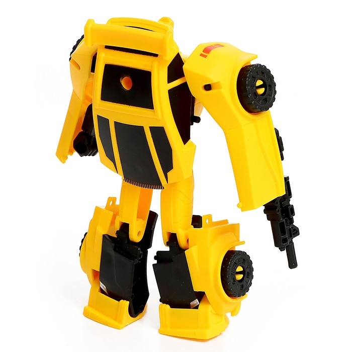 Робот &laquo;Автобот&raquo;, трансформируется