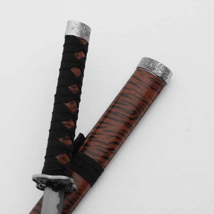 Сувенирное оружие Сувенирное оружие "Катаны Тайго" 3в1, набор на подставке, 47см/79см/105см, ножны под тигра