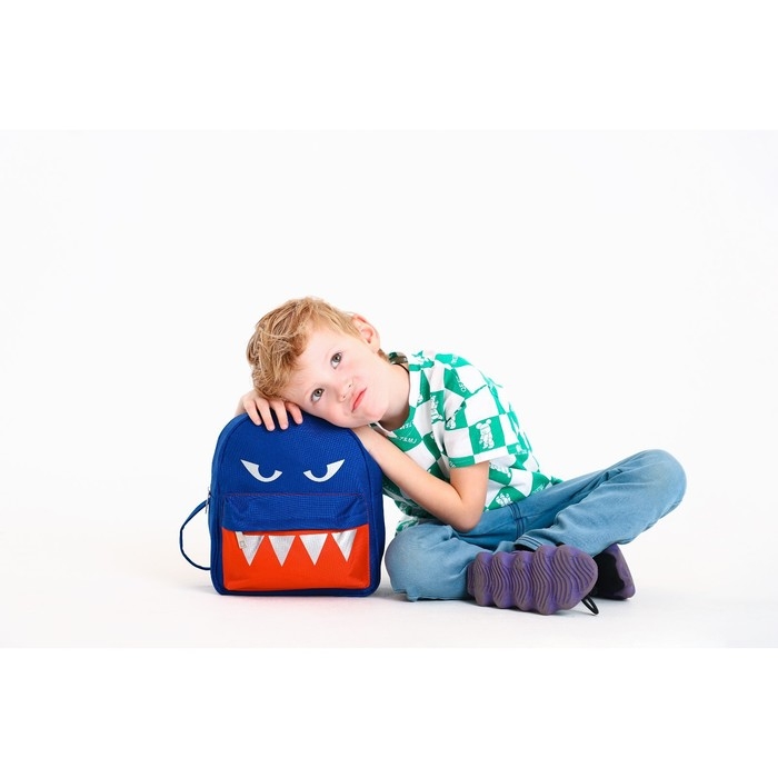 Рюкзак школьный текстильный c карманом «Акула», светоотр. элементы, 27х23 х 10 см Рюкзак школьный текстильный c карманом «Акула», светоотр. элементы, 27х23 х 10 см