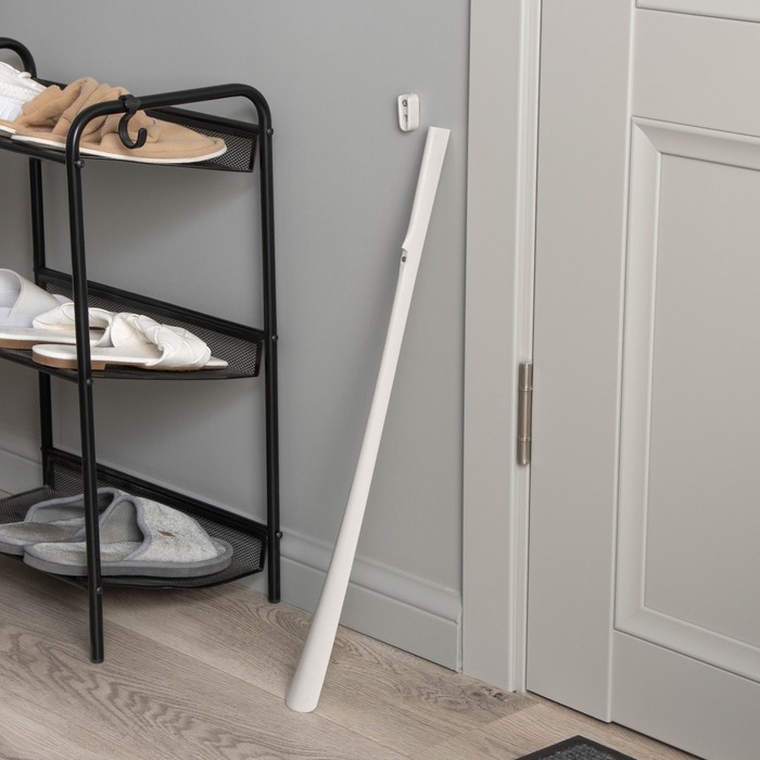 Ложка для обуви с магнитным держателем, 61,5&times;4,1&times;2 см, цвет платиновый