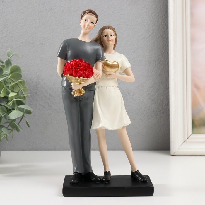 Сувенир полистоун Сувенир полистоун "Влюблённые - первое свидание" 11,5х6х22 см