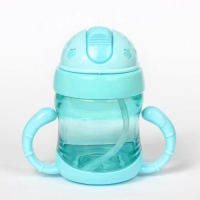 Поильник детский с силиконовой трубочкой, 200 мл., с ручками, цвета МИКС Поильник детский с силиконовой трубочкой, 200 мл., с ручками, цвета МИКС