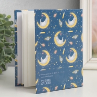 Фотоальбом на 96 фото 10х15 см "Котик спит на месяце. Сны о космосе" 16,5х12х5,5 см Фотоальбом на 96 фото 10х15 см "Котик спит на месяце. Сны о космосе" 16,5х12х5,5 см
