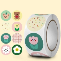 Наклейка бумага "Цветочки" d=2,5 см 500 шт в рулоне 3х6,5х6,5 см Наклейка бумага "Цветочки" d=2,5 см 500 шт в рулоне 3х6,5х6,5 см