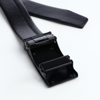 Ремень мужской, ширина 3,5 см, пряжка автомат, цвет чёрный Ремень мужской, ширина 3,5 см, пряжка автомат, цвет чёрный