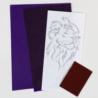 Выжигание, подставка для телефона &laquo;Отважный лев&raquo;