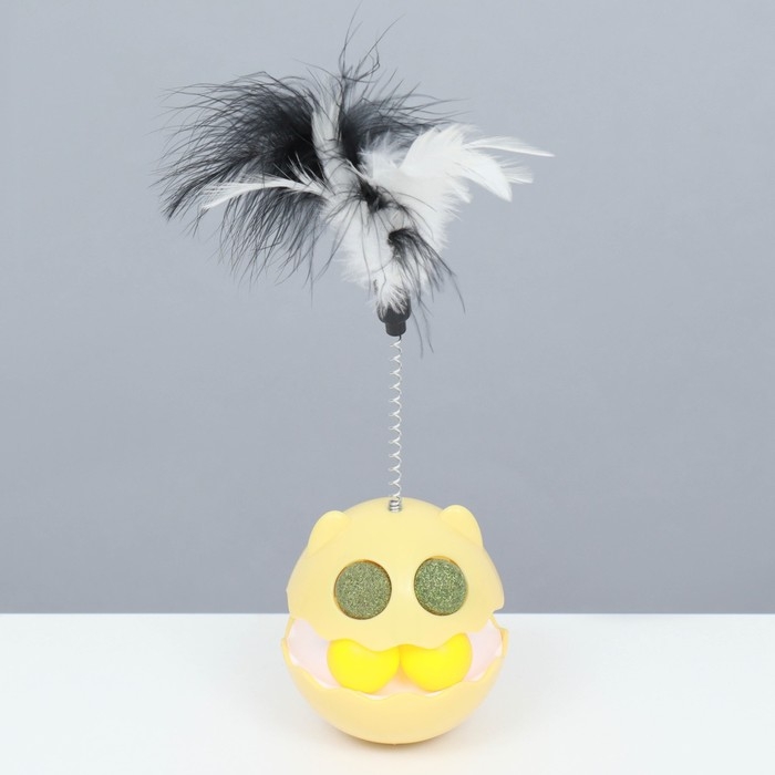 Игрушка-неваляшка с кошачьей мятой и пером, 9,5 см, жёлтая Игрушка-неваляшка с кошачьей мятой и пером, 9,5 см, жёлтая