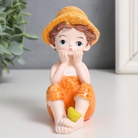 Сувенир полистоун "Мальчик/Девочка с цыплёнком" МИКС 7,5х4,5х11 см Сувенир полистоун "Мальчик/Девочка с цыплёнком" МИКС 7,5х4,5х11 см