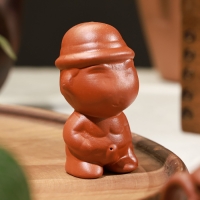 Фигурка для чайной церемонии "Писающий мальчик в шляпе" 3,5х3,5х6см Фигурка для чайной церемонии "Писающий мальчик в шляпе" 3,5х3,5х6см