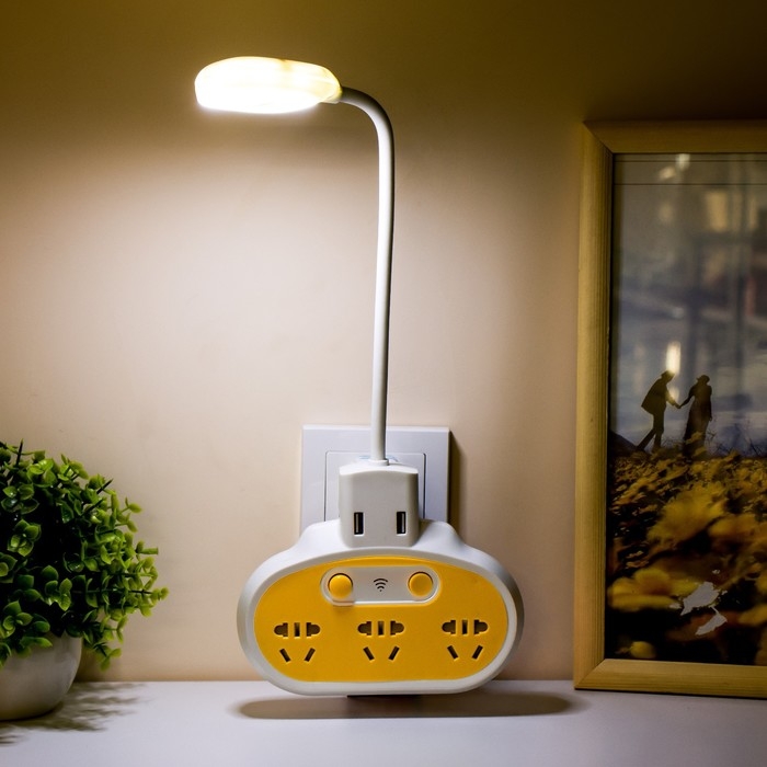Бра с розетками Бра с розетками "Модерни" LED 5Вт бело-жёлтый 15,5х3,4х42 см
