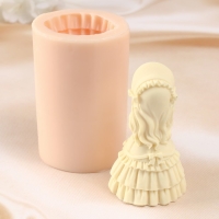 Молд силиконовый "Девочка с кошкой" 5х4х8,5 см Молд силиконовый "Девочка с кошкой" 5х4х8,5 см