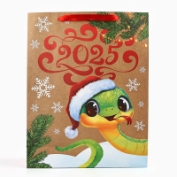 Пакет подарочный новогодний крафтовый вертикальный &laquo;Змея 2025&raquo;, L 31 х 40 х 11.5 см, Новый год