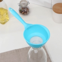 Воронка-сито пластиковая «Комбо», 22×10×11,5 см, цвет МИКС Воронка-сито пластиковая «Комбо», 22×10×11,5 см, цвет МИКС