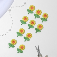 Вязаные элементы &laquo;Цветочки&raquo;, 2,5 &times; 3,5 см, 10 шт, цвет жёлтый/зелёный