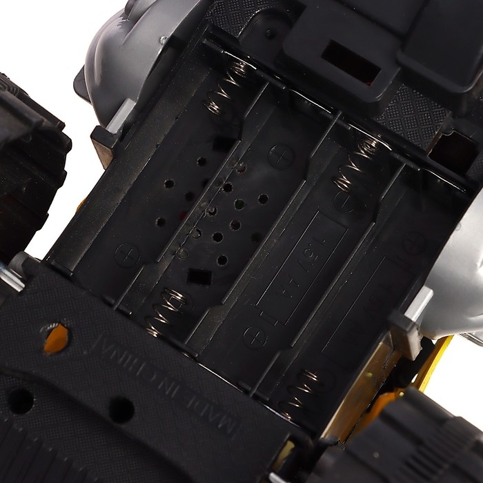 Джип радиоуправляемый &laquo;Гонщик&raquo;, работает от батареек, цвет жёлтый