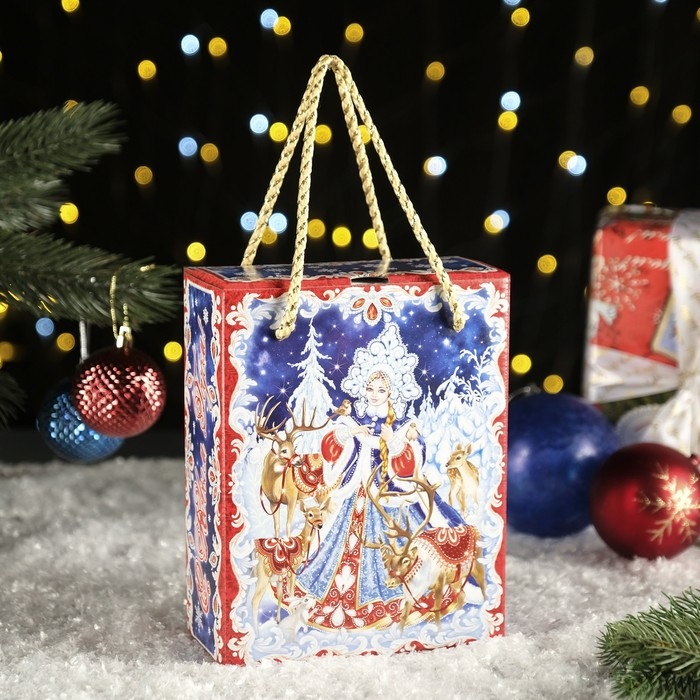 Новый год. Подарочная коробка "Сувенирный" в красном, 16,5 х 7 х 20,8см.