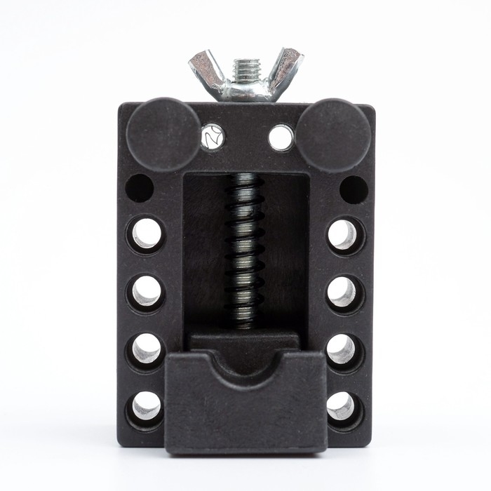 Тиски для ремонта наручных часов, 5 х 3.7 х 8.3 см Тиски для ремонта наручных часов, 5 х 3.7 х 8.3 см