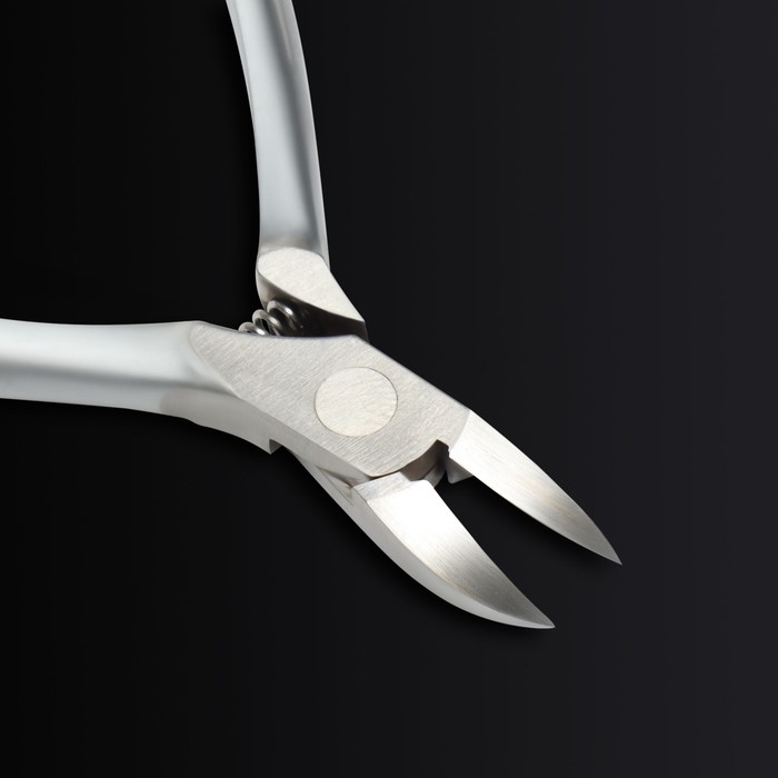 Кусачки педикюрные «Premium satin», скрытая пружина, 10,9 см, длина лезвия - 16 мм, цвет серебристый Кусачки педикюрные «Premium satin», скрытая пружина, 10,9 см, длина лезвия - 16 мм, цвет серебристый