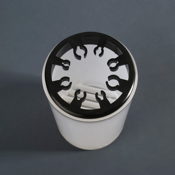 Ёмкость для очистки и хранения кистей, с держателями и крышкой, 200 мл, цвет прозрачный/чёрный Ёмкость для очистки и хранения кистей, с держателями и крышкой, 200 мл, цвет прозрачный/чёрный