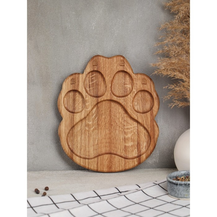 Доска для подачи авторская &laquo;Лапа Тигра&raquo;, 19&times;22&times;2 см, натуральный дуб