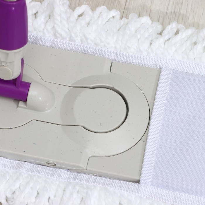 Швабра для мытья пола плоская Доляна, насадка из микрофибры 55&times;14 см, телескопическая стальная ручка 80-128 см, цвет МИКС