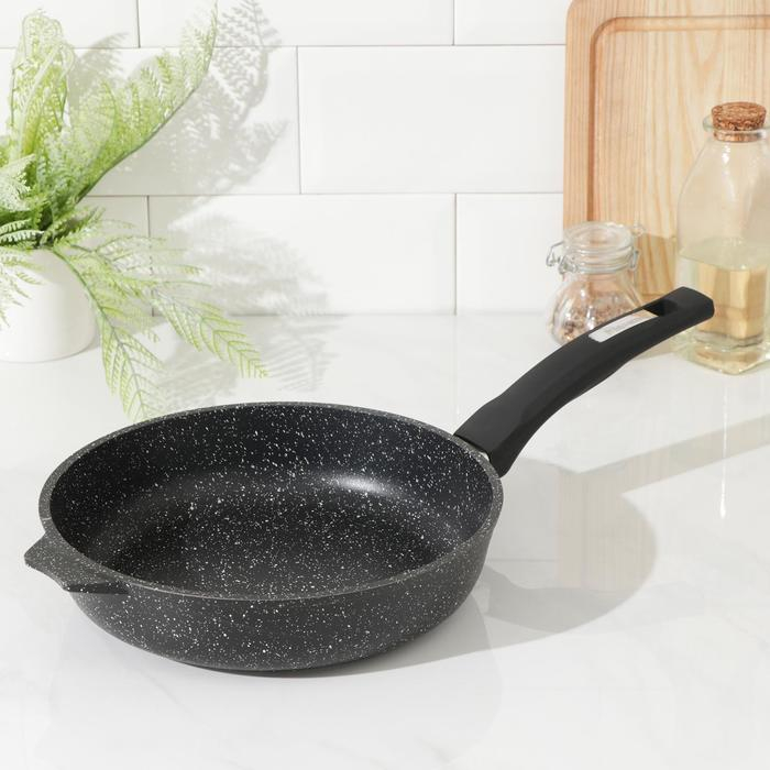 Сковорода &laquo;Гранит Black&raquo; Induction Pro, d=24 см, пластиковая ручка, антипригарное покрытие, цвет чёрный