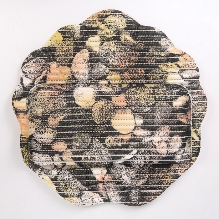 Подушка для ванны с присоскам «Ракушки», 33×33 см, МИКС Подушка для ванны с присоскам «Ракушки», 33×33 см, МИКС