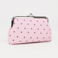 Косметичка на фермуаре, цвет розовый Косметичка на фермуаре, цвет розовый