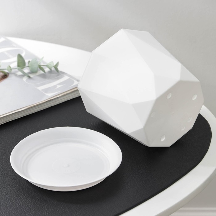 Горшок для цветов с поддоном &laquo;Призма&raquo;, 1 л, цвет белый