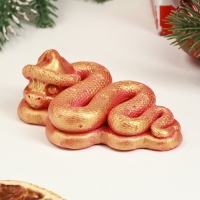 Фигура "Змея в колпаке" красная с позолотой, 8,5 х 6 х 3 см Фигура "Змея в колпаке" красная с позолотой, 8,5 х 6 х 3 см