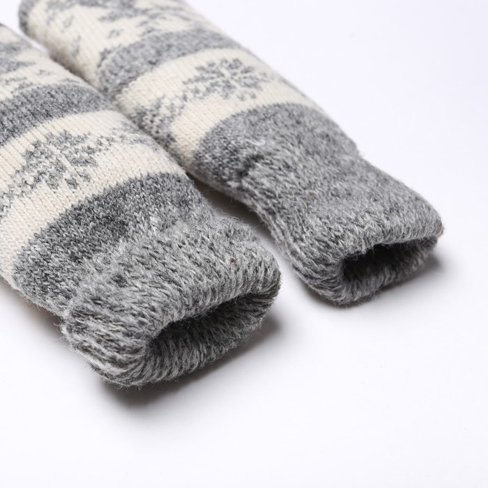 Новый год. Варежки женские шерстяные, цвет серый/белый, размер 20-22 Новый год. Варежки женские шерстяные, цвет серый/белый, размер 20-22