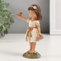 Сувенир полистоун "Девочка с птенчиком на ручке" 7,5х4х12,5 см