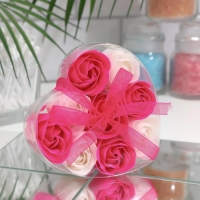 Мыльные розочки, фуксия и белые, набор 9 шт. Мыльные розочки, фуксия и белые, набор 9 шт.