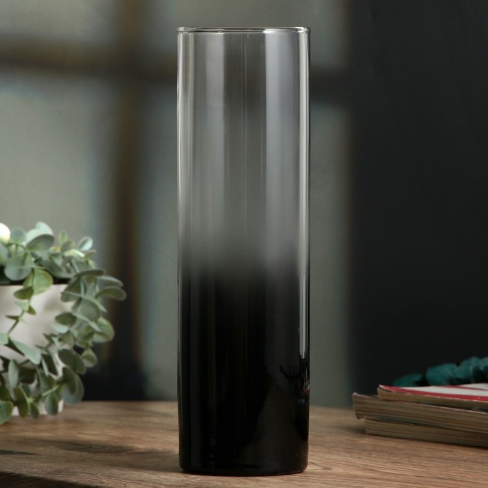 Ваза для цветов &laquo;Затемнение&raquo;, прямая.