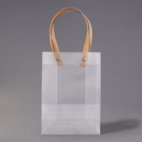 Пакет подарочный PP, 13,5 х 7 х 19 см Пакет подарочный PP, 13,5 х 7 х 19 см