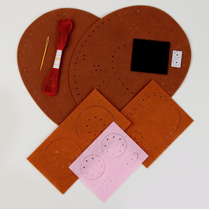 Набор для шитья. Подушка из фетра &laquo;Медведь&raquo;, 25 &times; 25 см