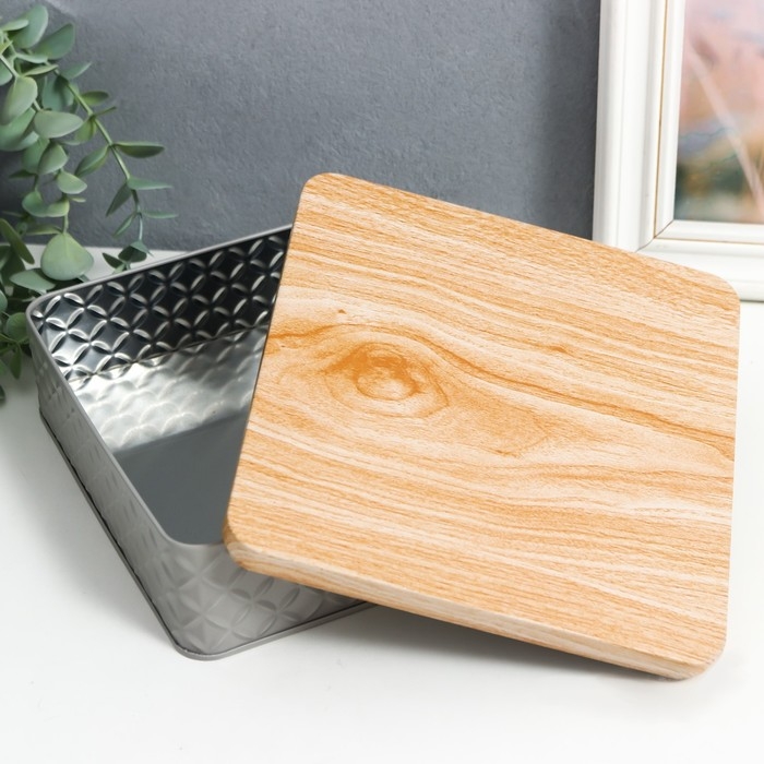 Шкатулка металл квадрат Шкатулка металл квадрат "Ромбы" серая, крышка под дерево 6х17х17 см