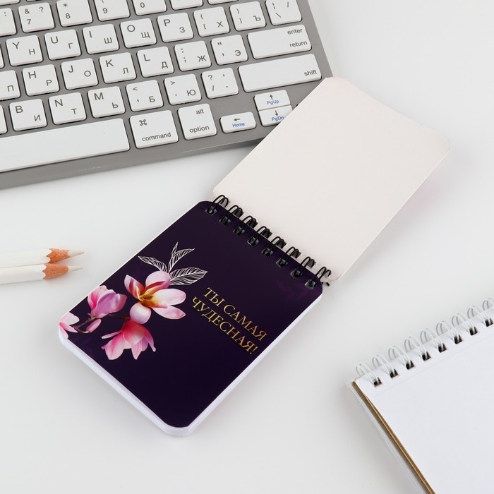 Подарочный набор &laquo;8 Марта&raquo;: блокнот и ручка пластик