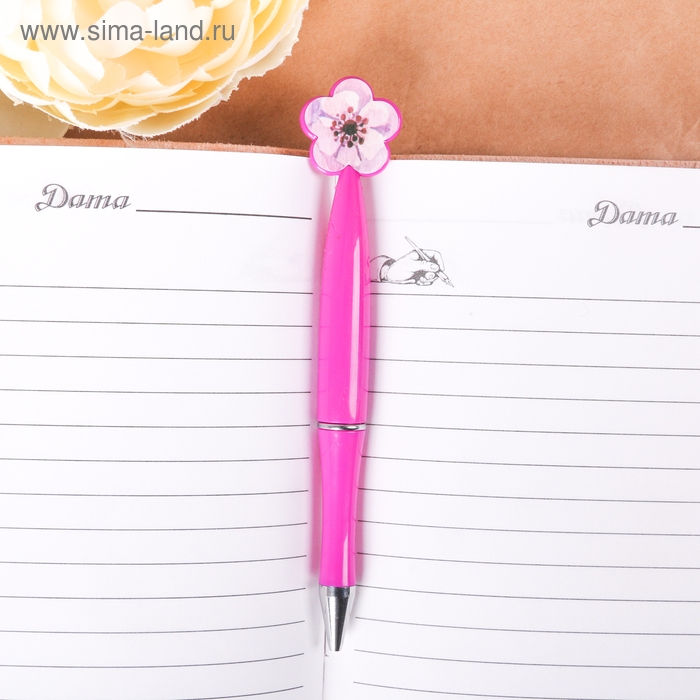 Ручка шариковая синяя паста, пластиковая с цветком Ручка шариковая синяя паста, пластиковая с цветком "Удачи в делах"