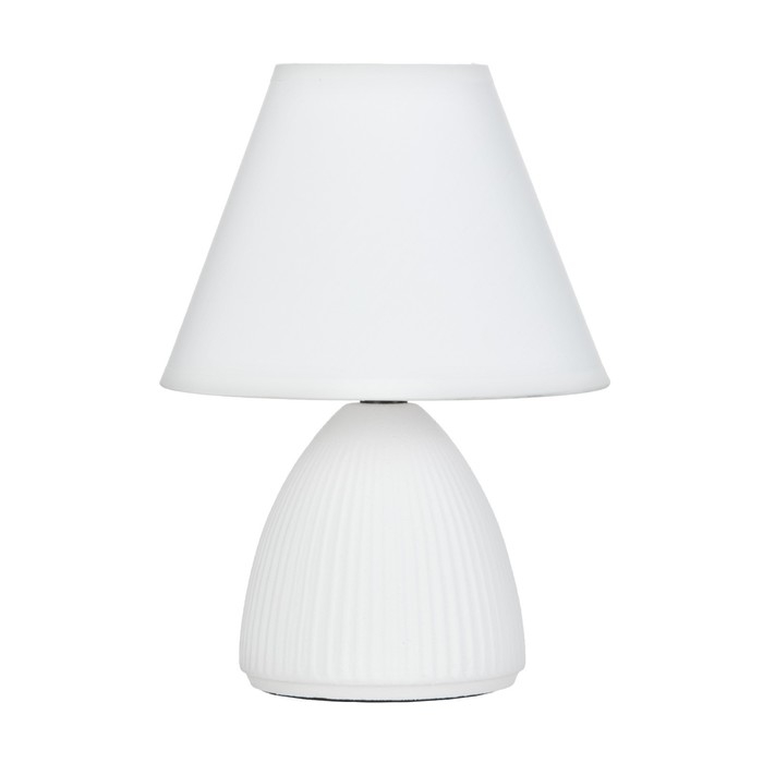 Настольная лампа "Даника" Е14 40Вт белый 20х20х28 см RISALUX