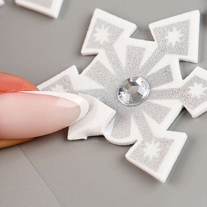 Набор налеек из фетEVAра "Снежинки", 6 шт