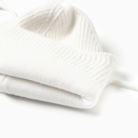 Комплект вязаный: шапка, шарф, варежки (1-3 года), молочный