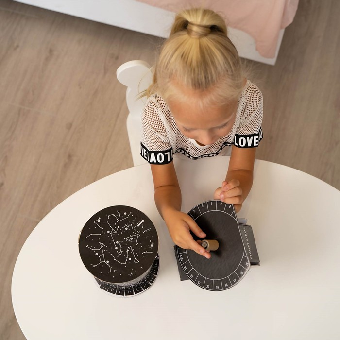 Набор для опытов &laquo;Небесный атлас&raquo;, работает от батареек